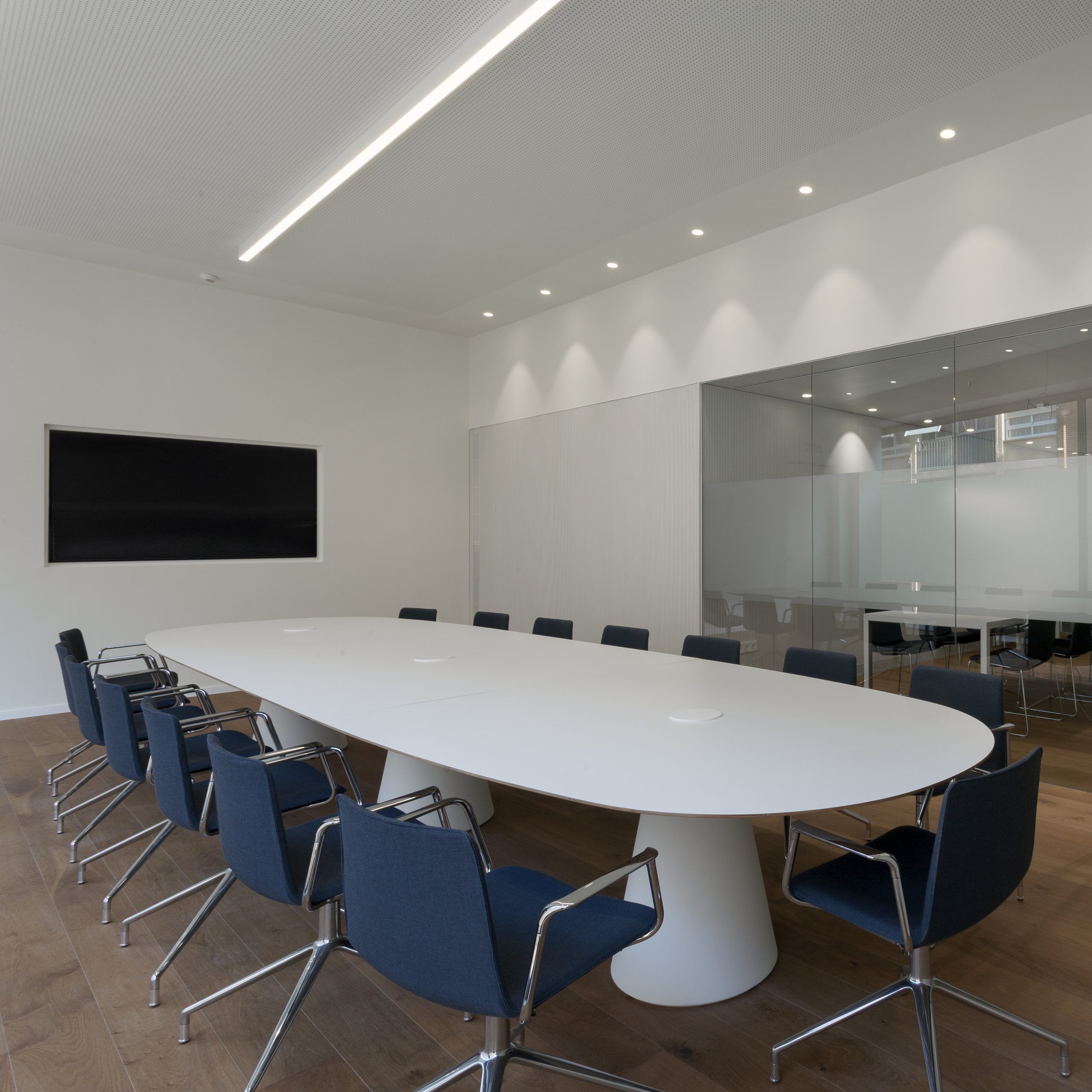 reverse conference table | andreu world - image 5