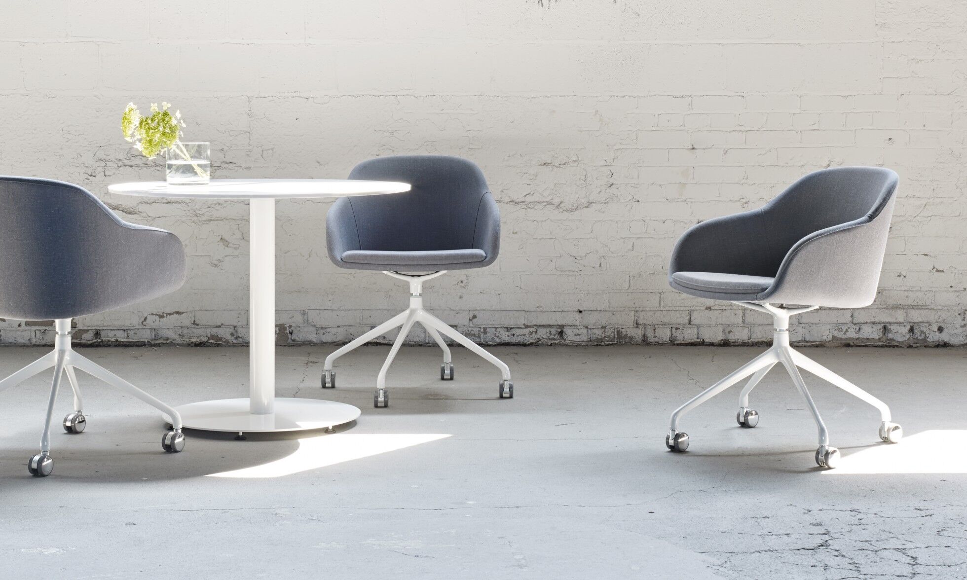 martini lounge chair | source international - image 22