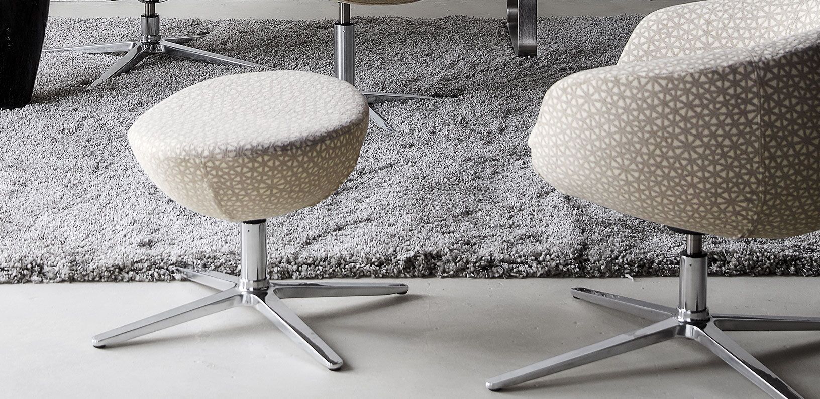 luna ottomans | via seating - image 12