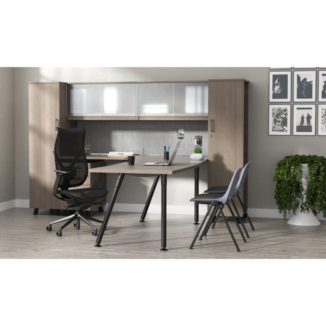 onda chair behind a private office desk