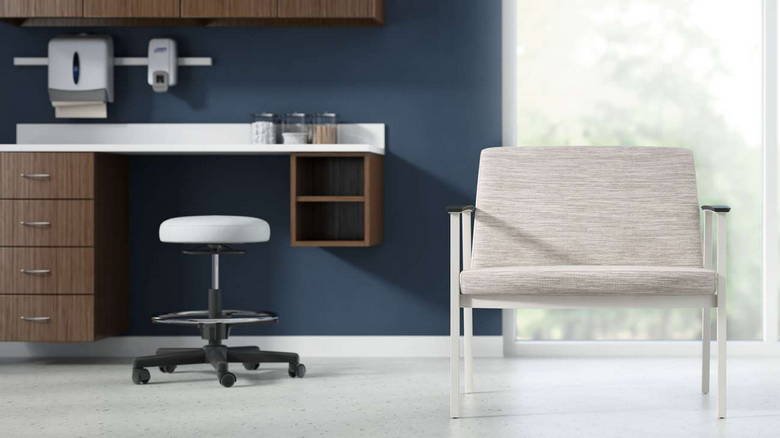 serony series - bariatric seating | ofs - image 2