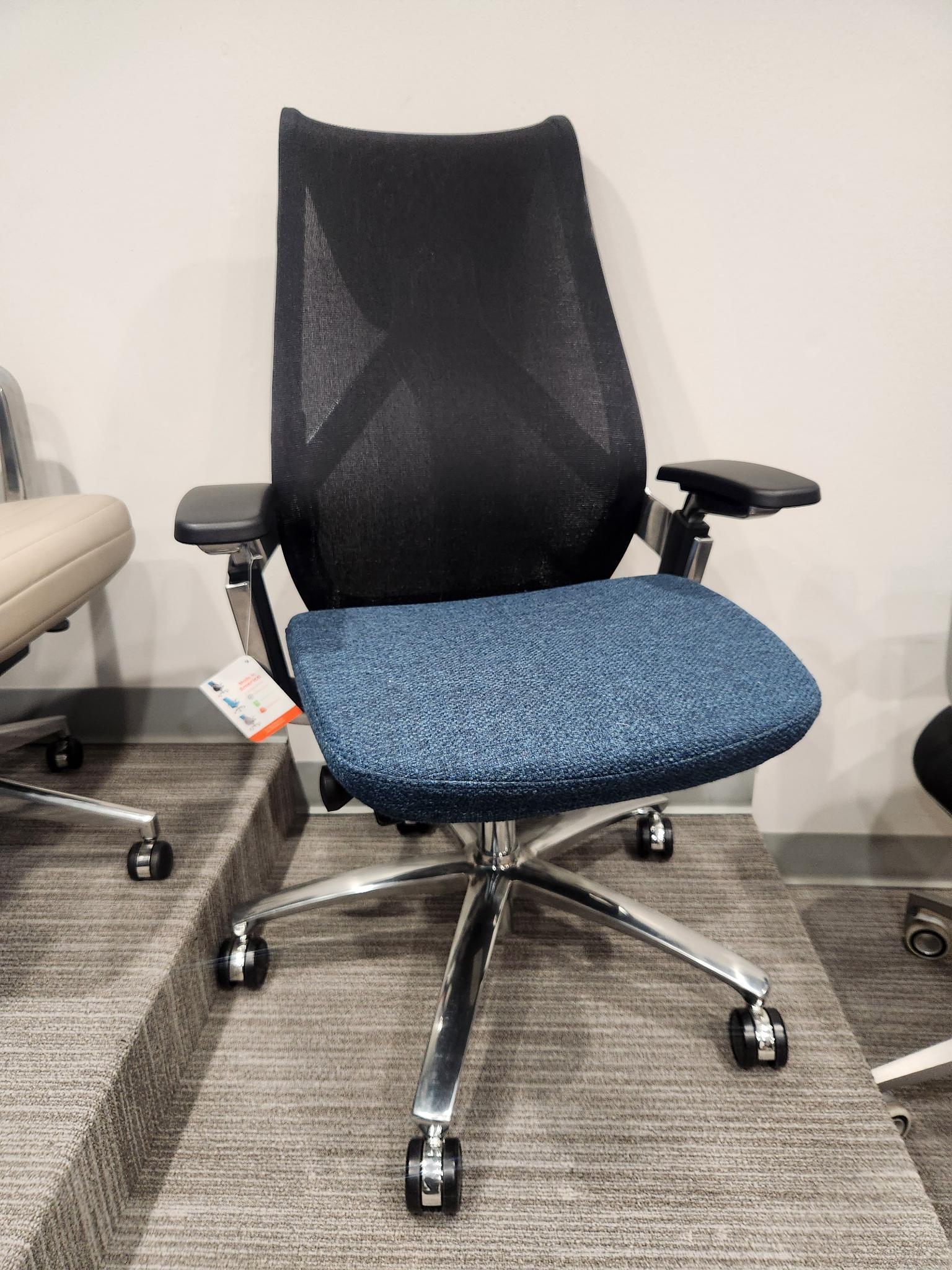sol | 9to5 seating