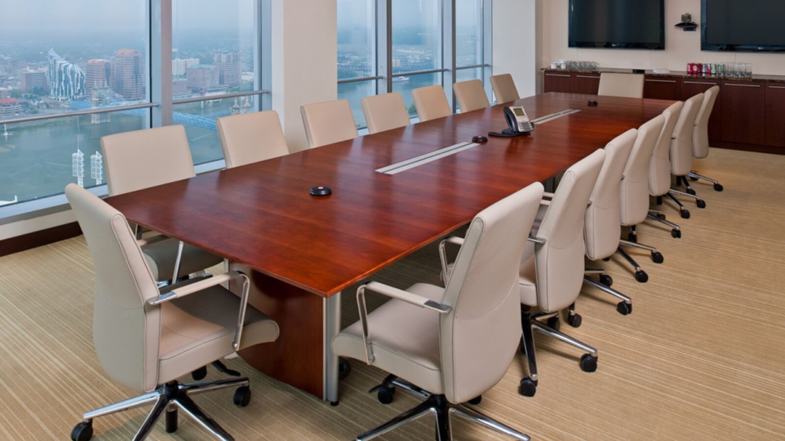 sabre-conference-tables-nucraft-alan-desk-6