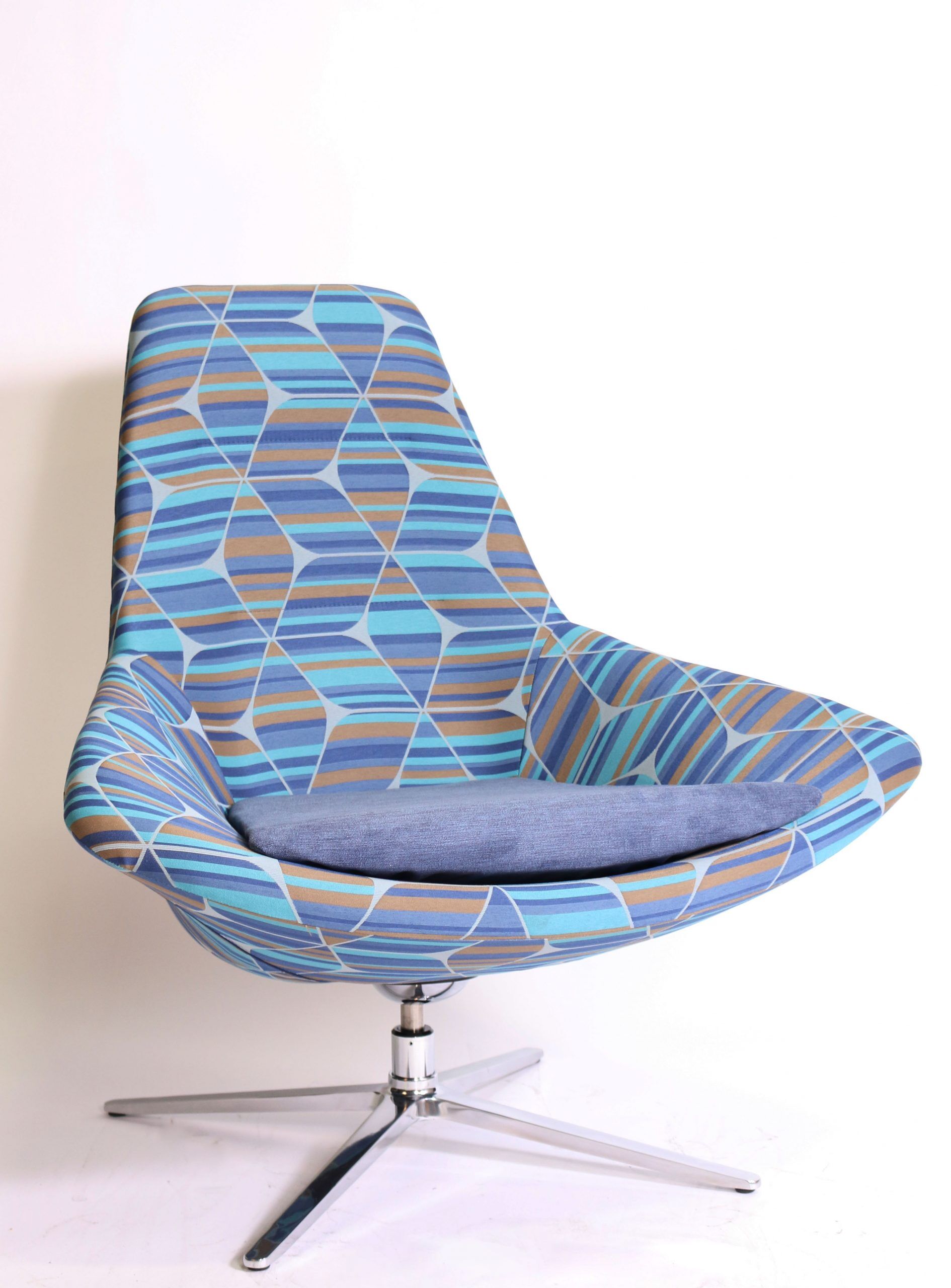 astro lounge seating | via seating - image 5