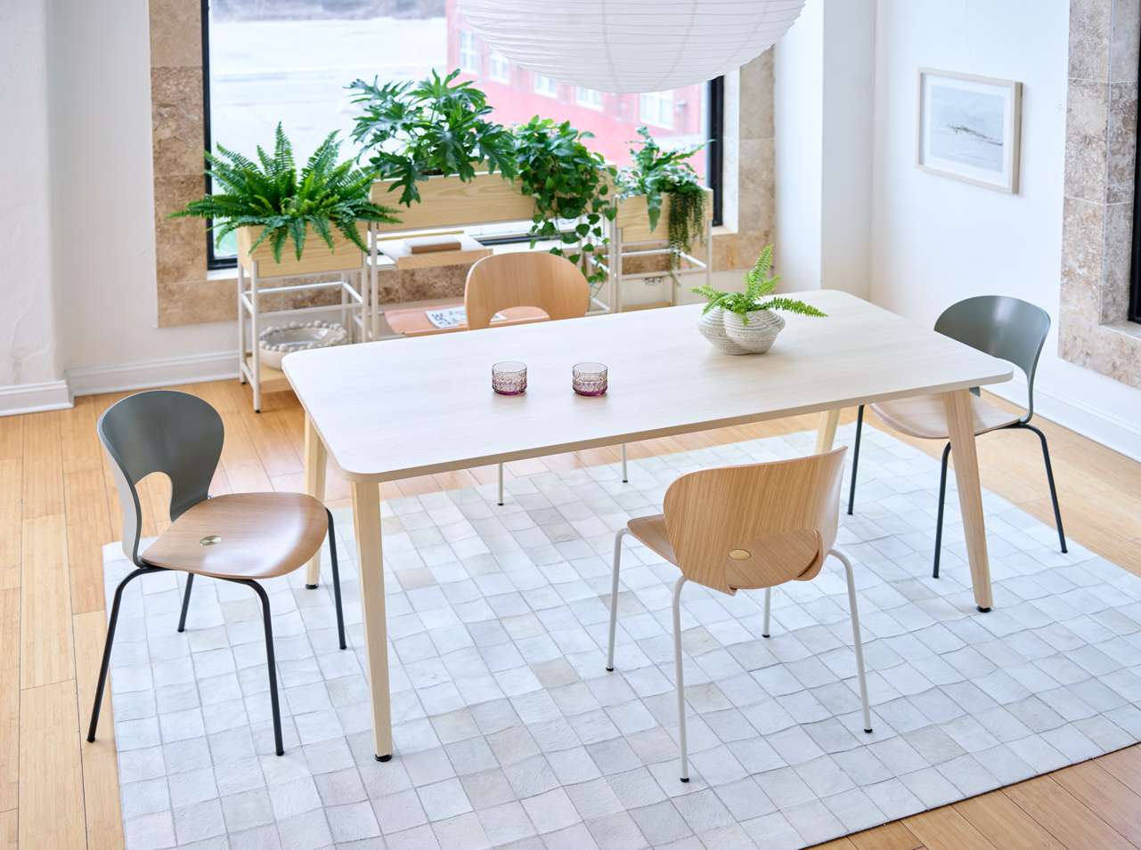 zero guest chair | ofs - image 7