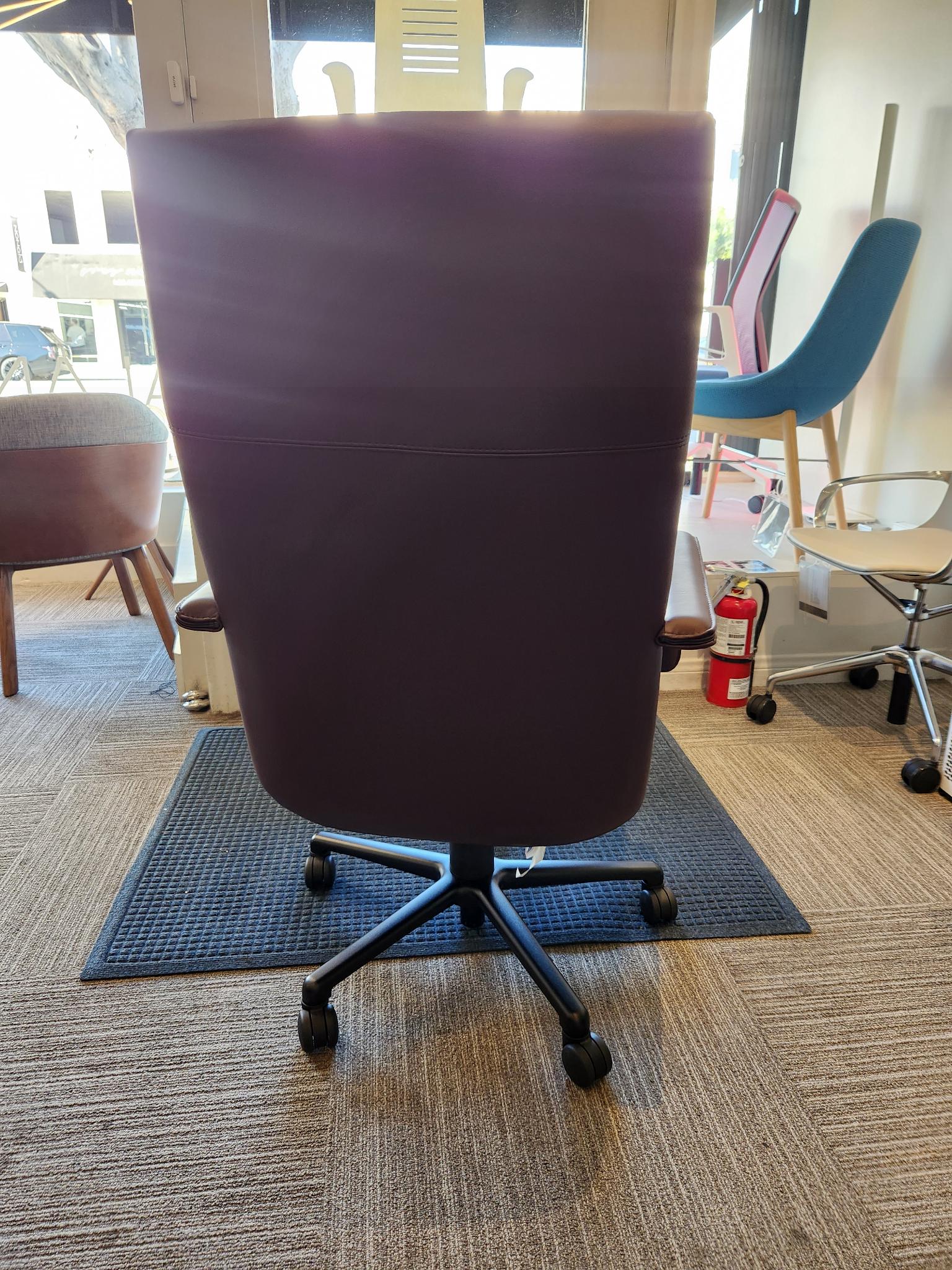 elite | keilhauer - image 2