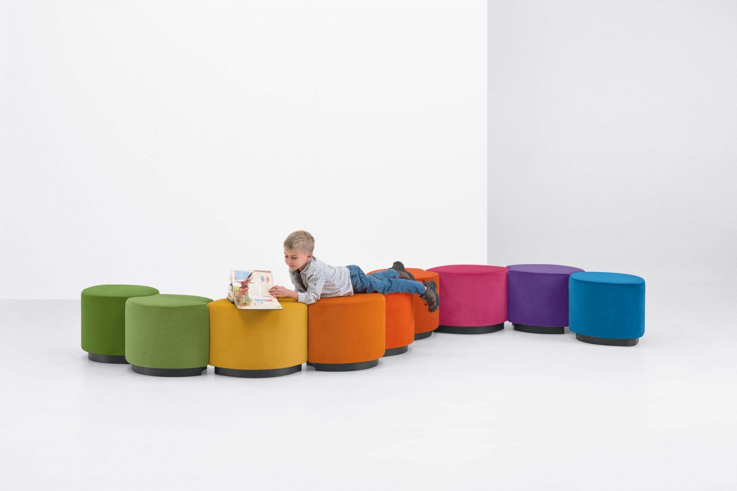 alan desk leaflette benches arcadia