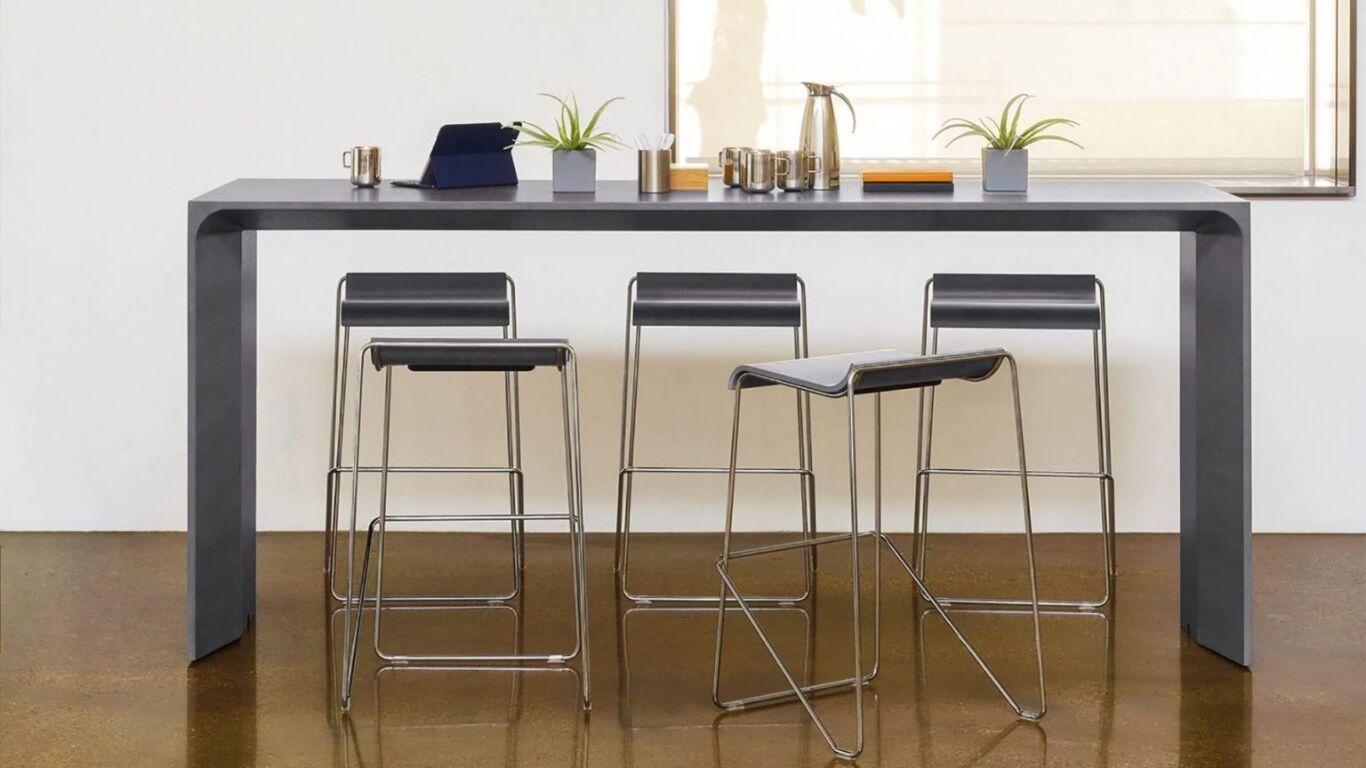 arcadia-avelina-meeting-table