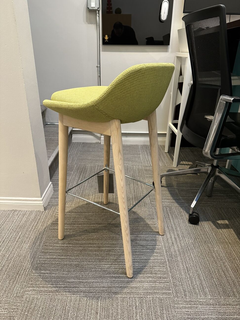 ponder stool | keilhauer - image 3