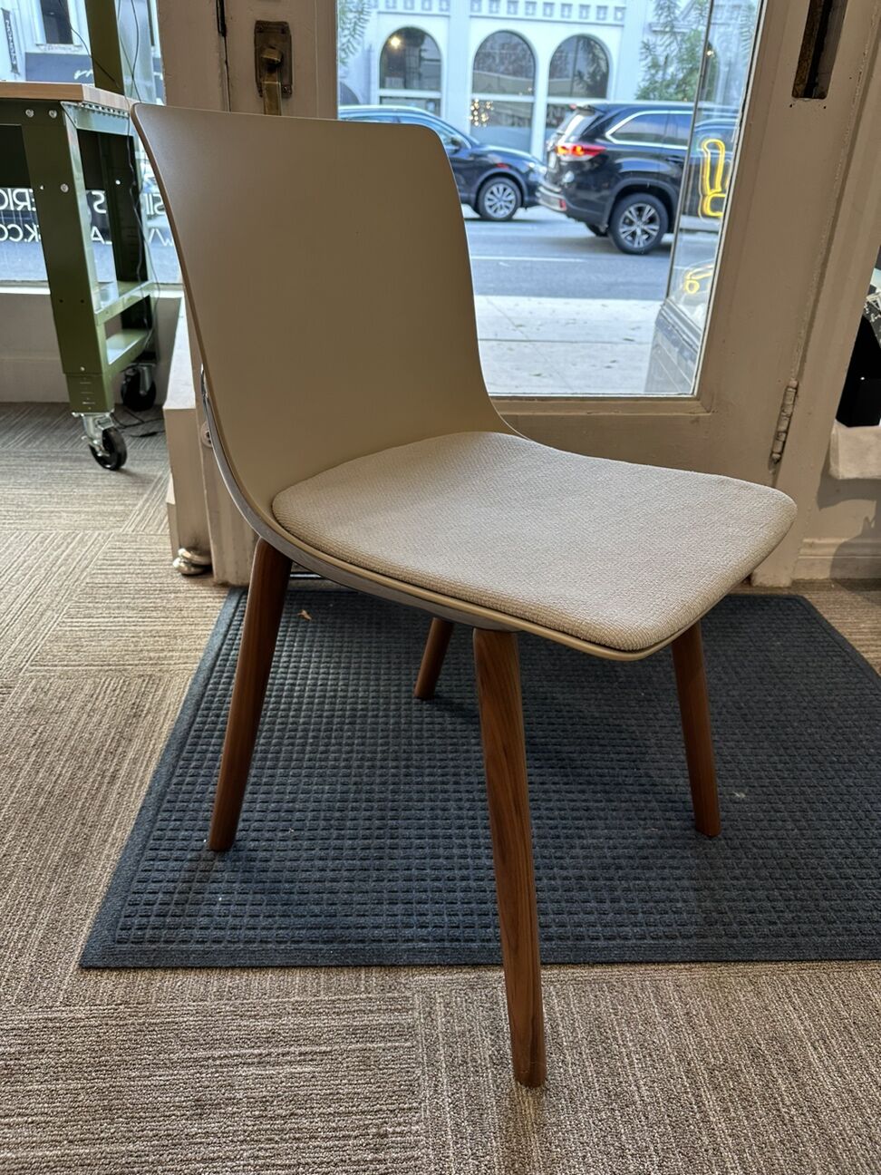 epix (armless) | keilhauer - image 2