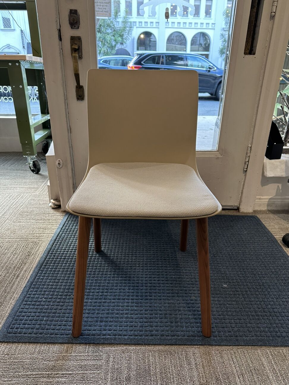epix (armless) | keilhauer