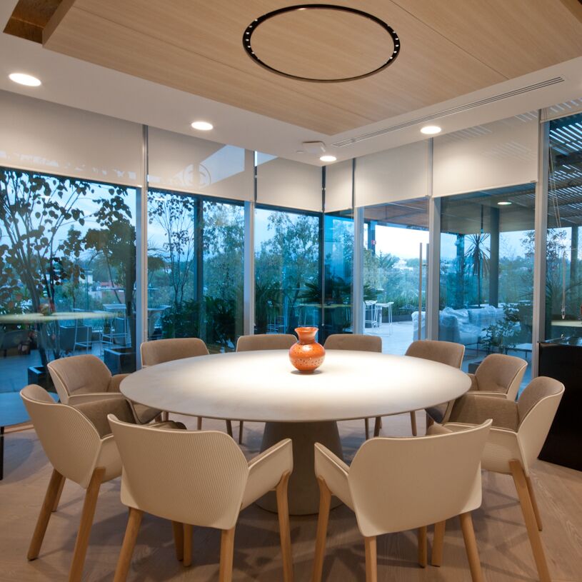 reverse meeting table | andreu world - image 5