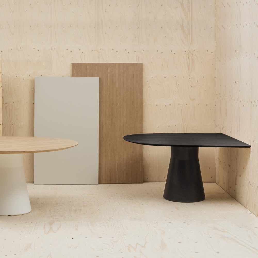 reverse meeting table | andreu world - image 4