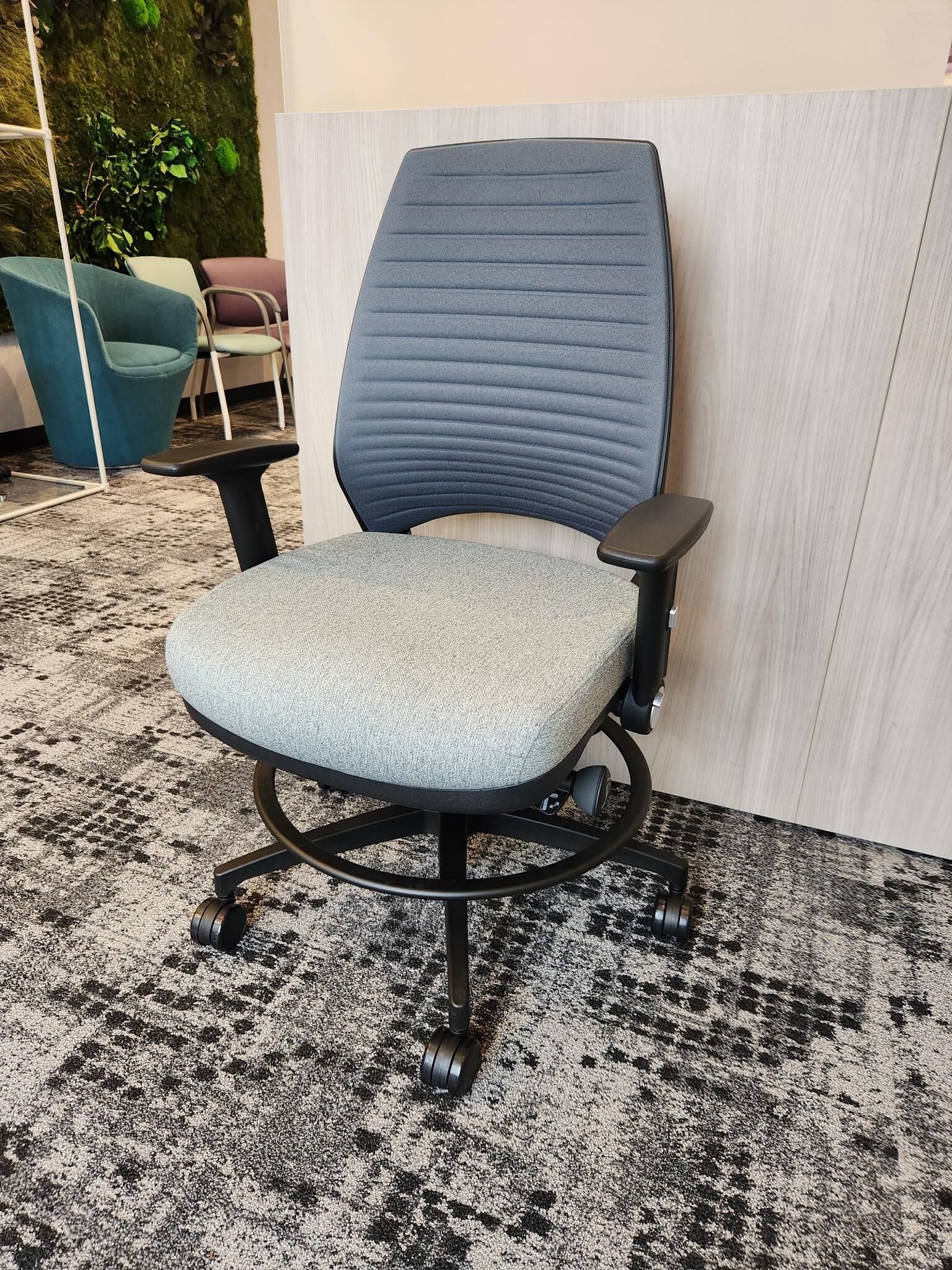 4-up | via seating - image 4